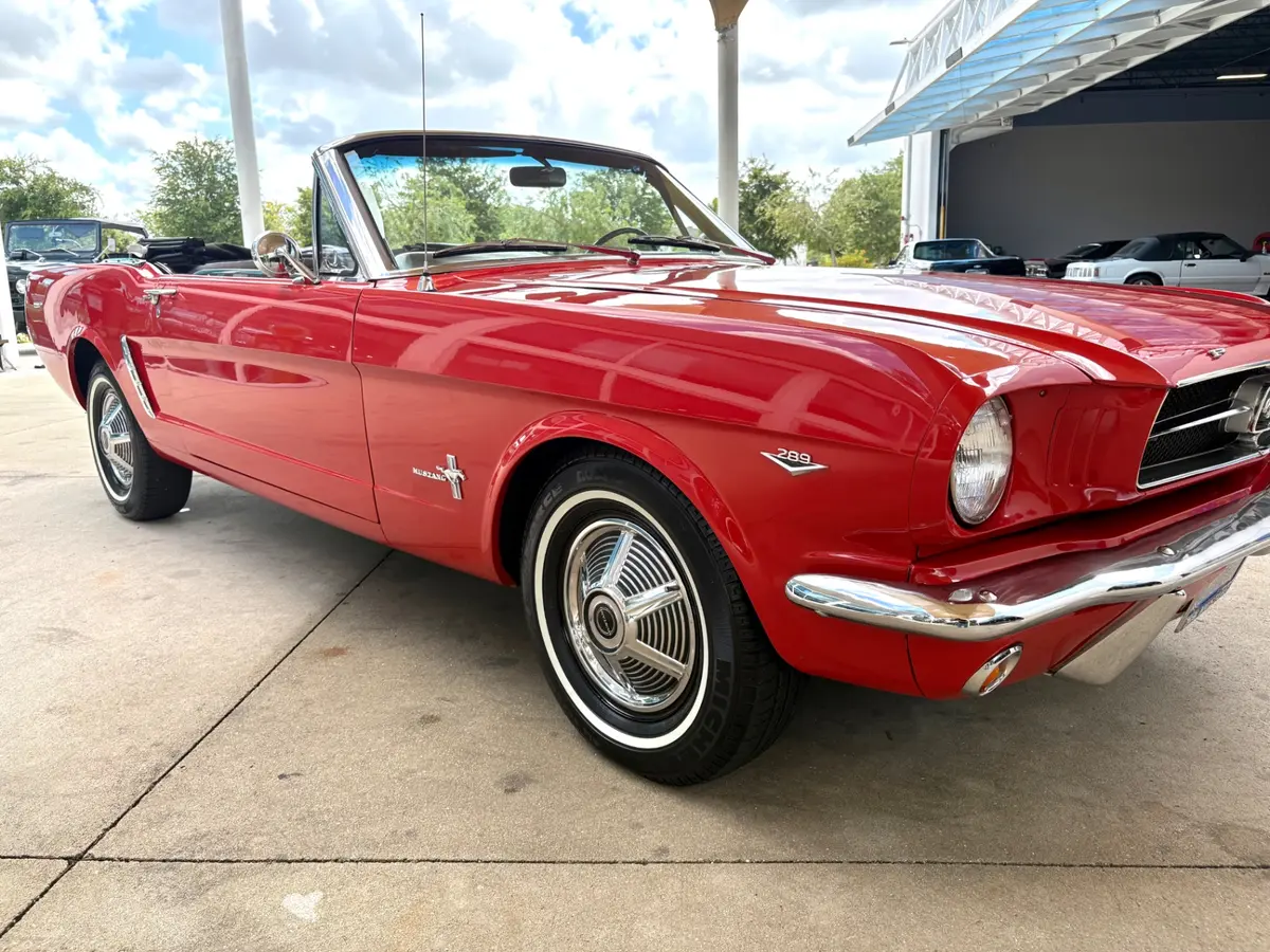Vehicle photo 20
