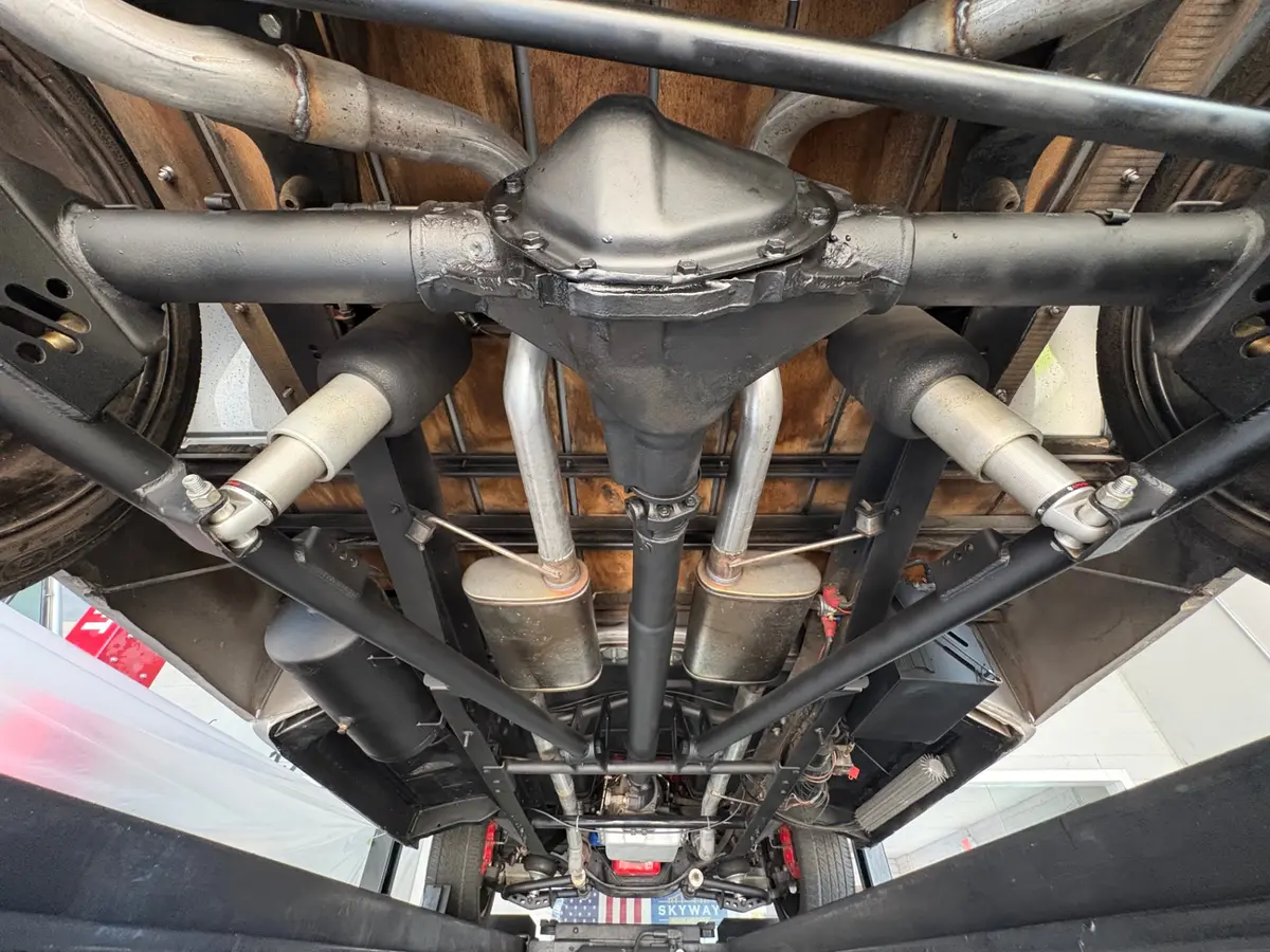 Vehicle photo 40