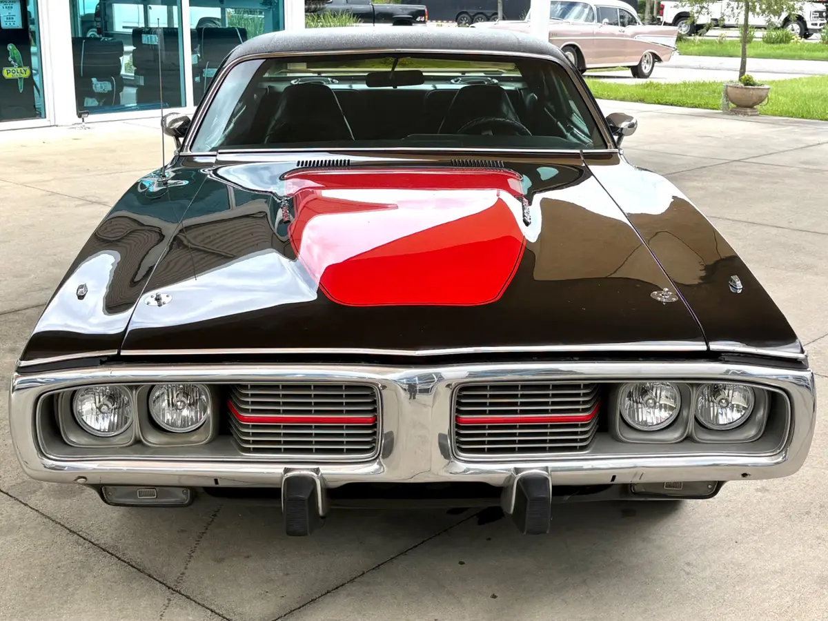Vehicle photo 3