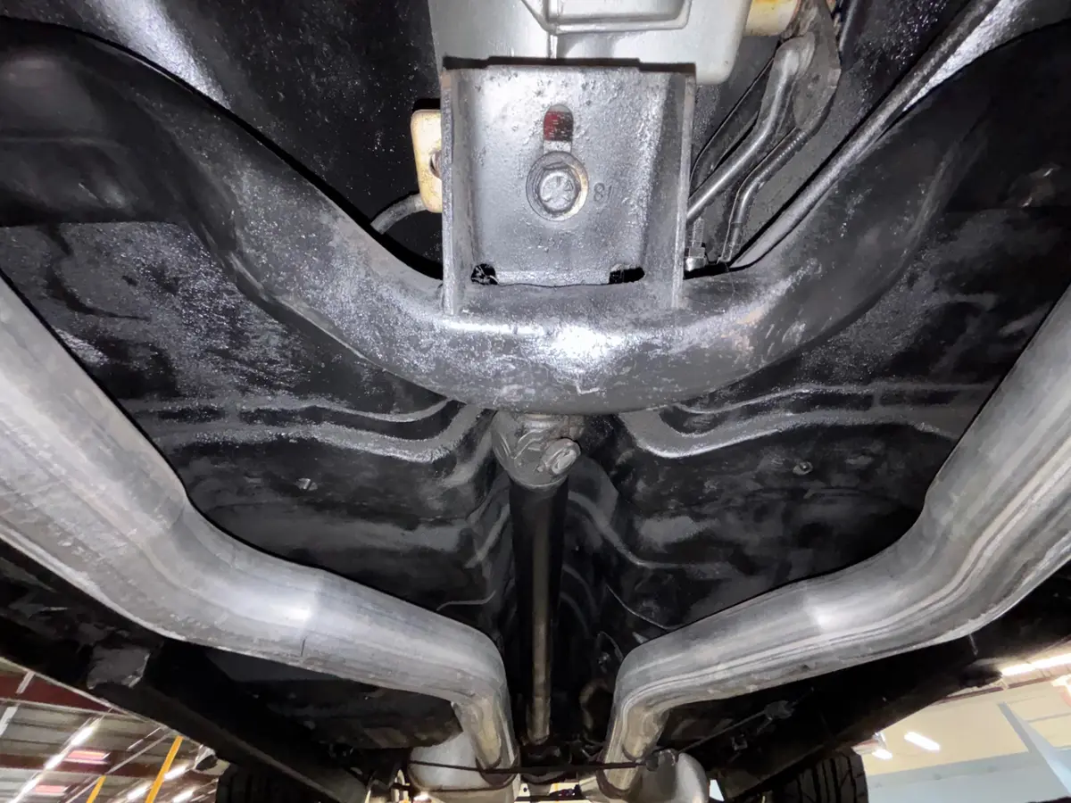 Vehicle photo 38