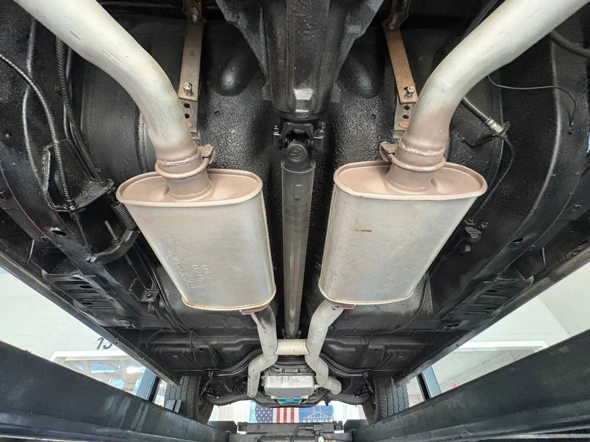 Vehicle photo 47