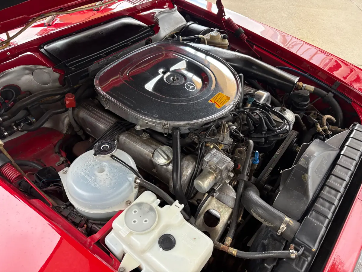 Vehicle photo 26