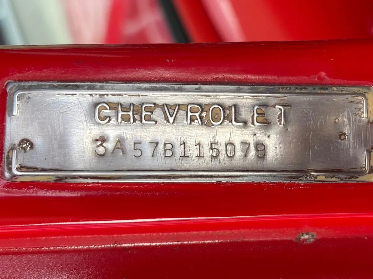 Vehicle photo 22