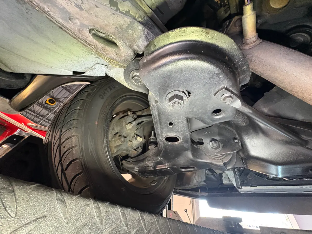 Vehicle photo 38