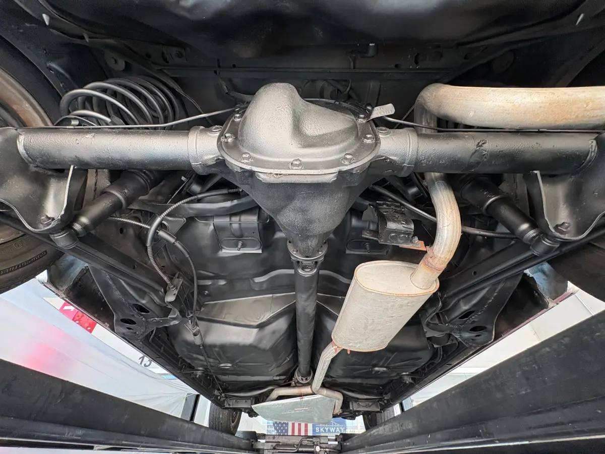 Vehicle photo 50