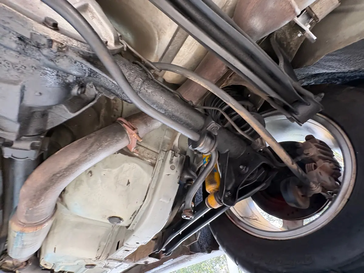 Vehicle photo 48