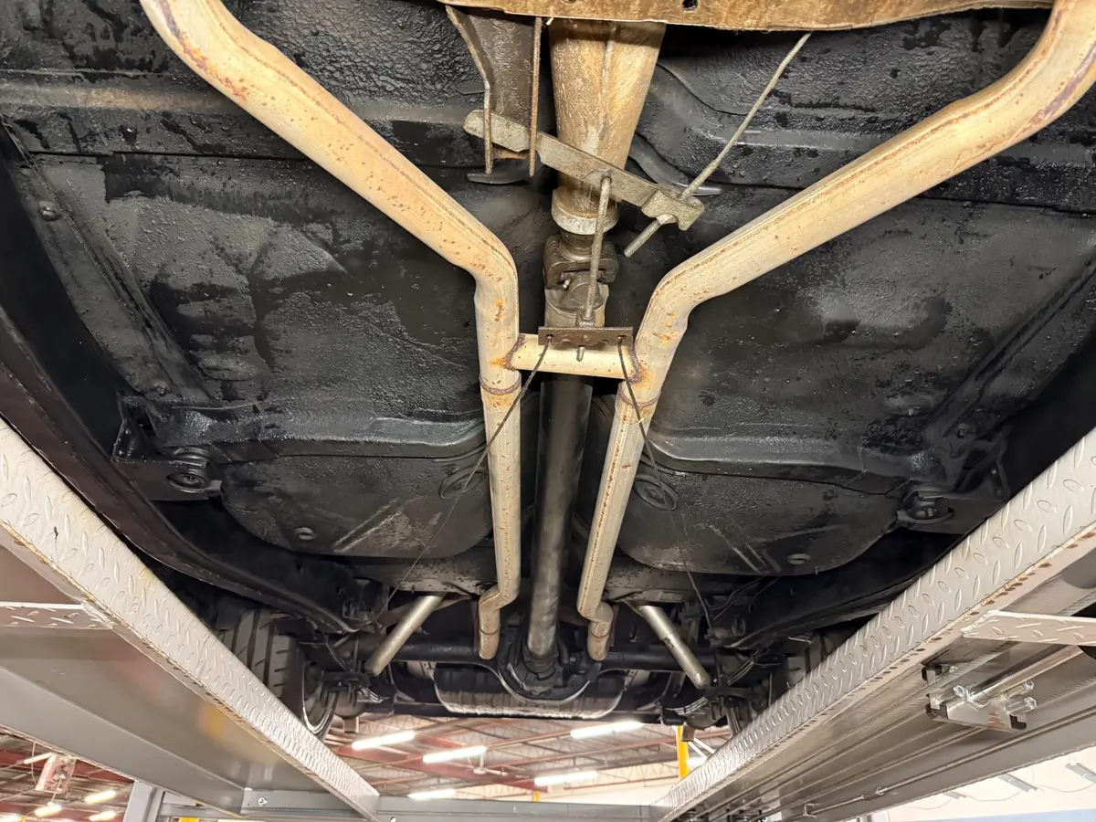Vehicle photo 43