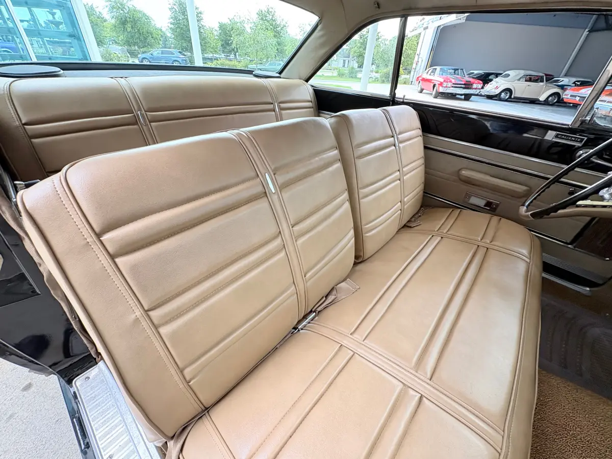 Vehicle photo 42