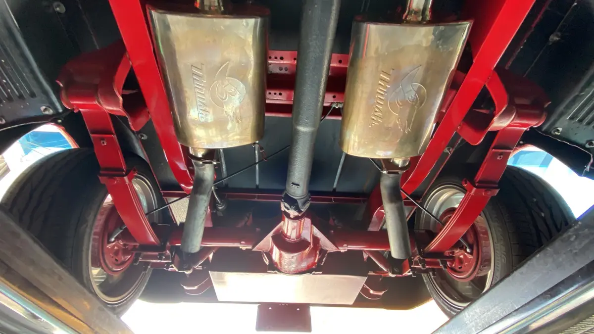 Vehicle photo 48