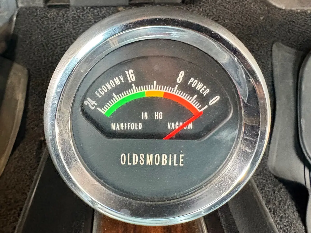 Vehicle photo 49