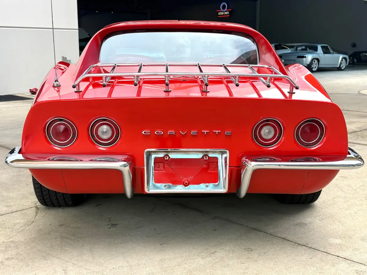 Vehicle photo 7