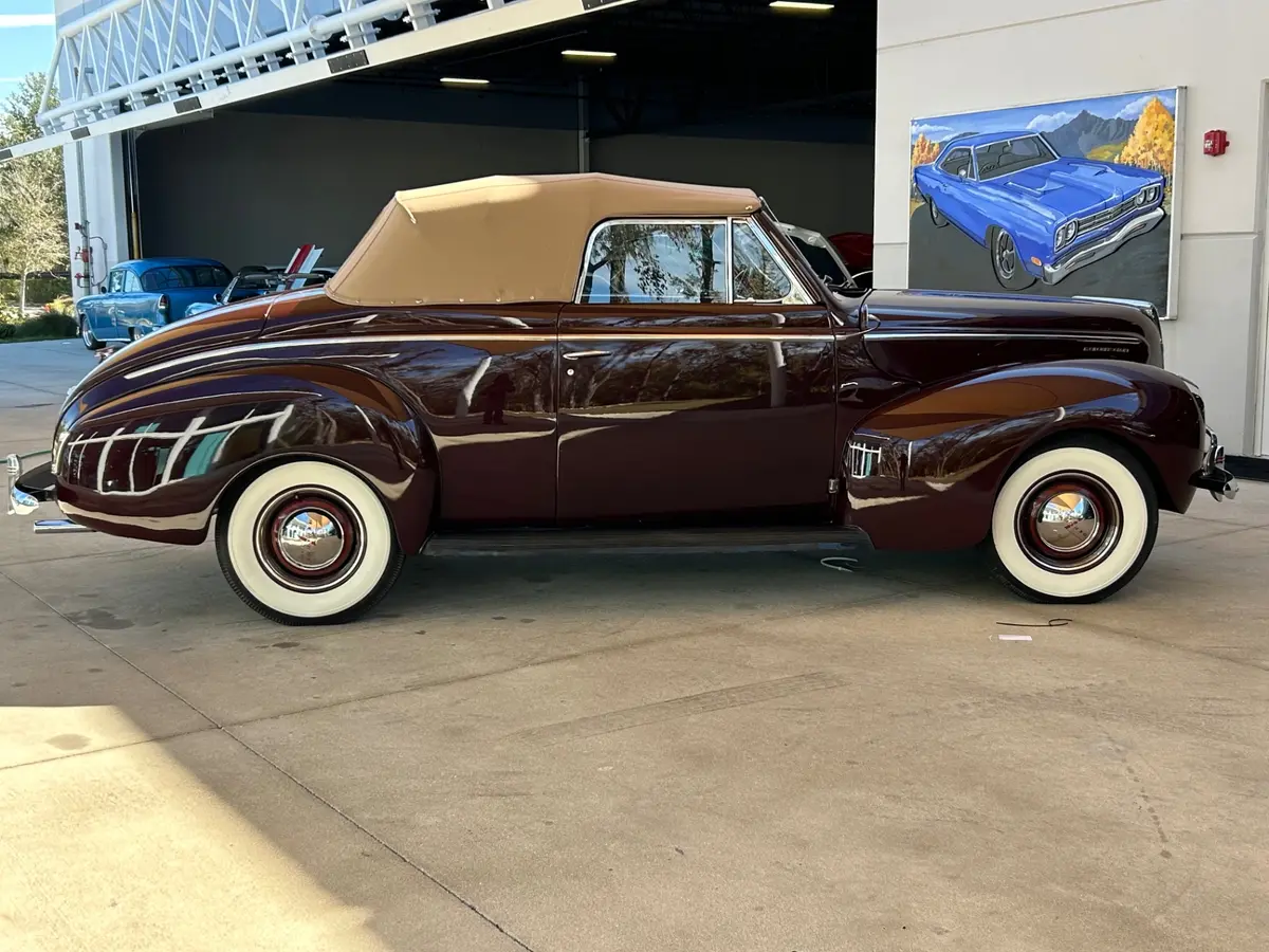 Vehicle photo 21