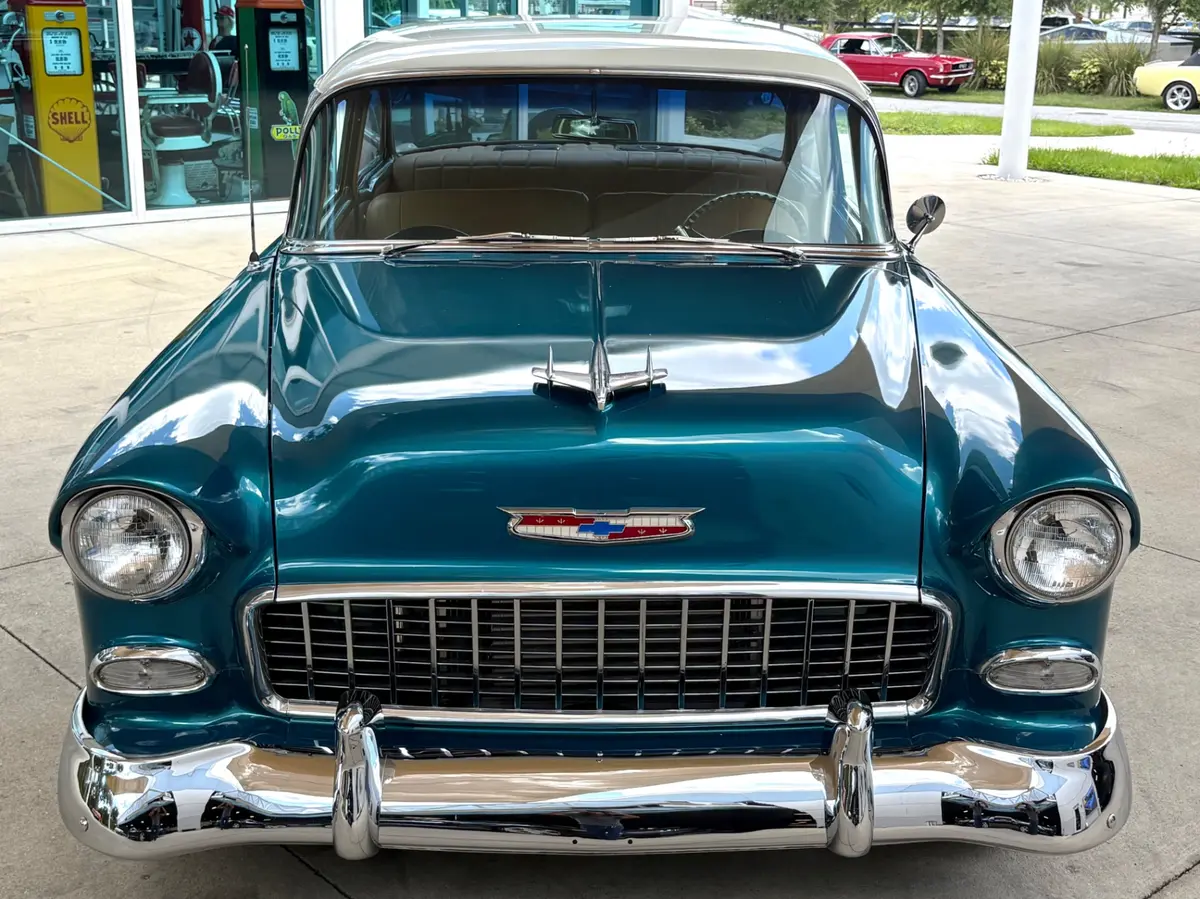 Vehicle photo 3