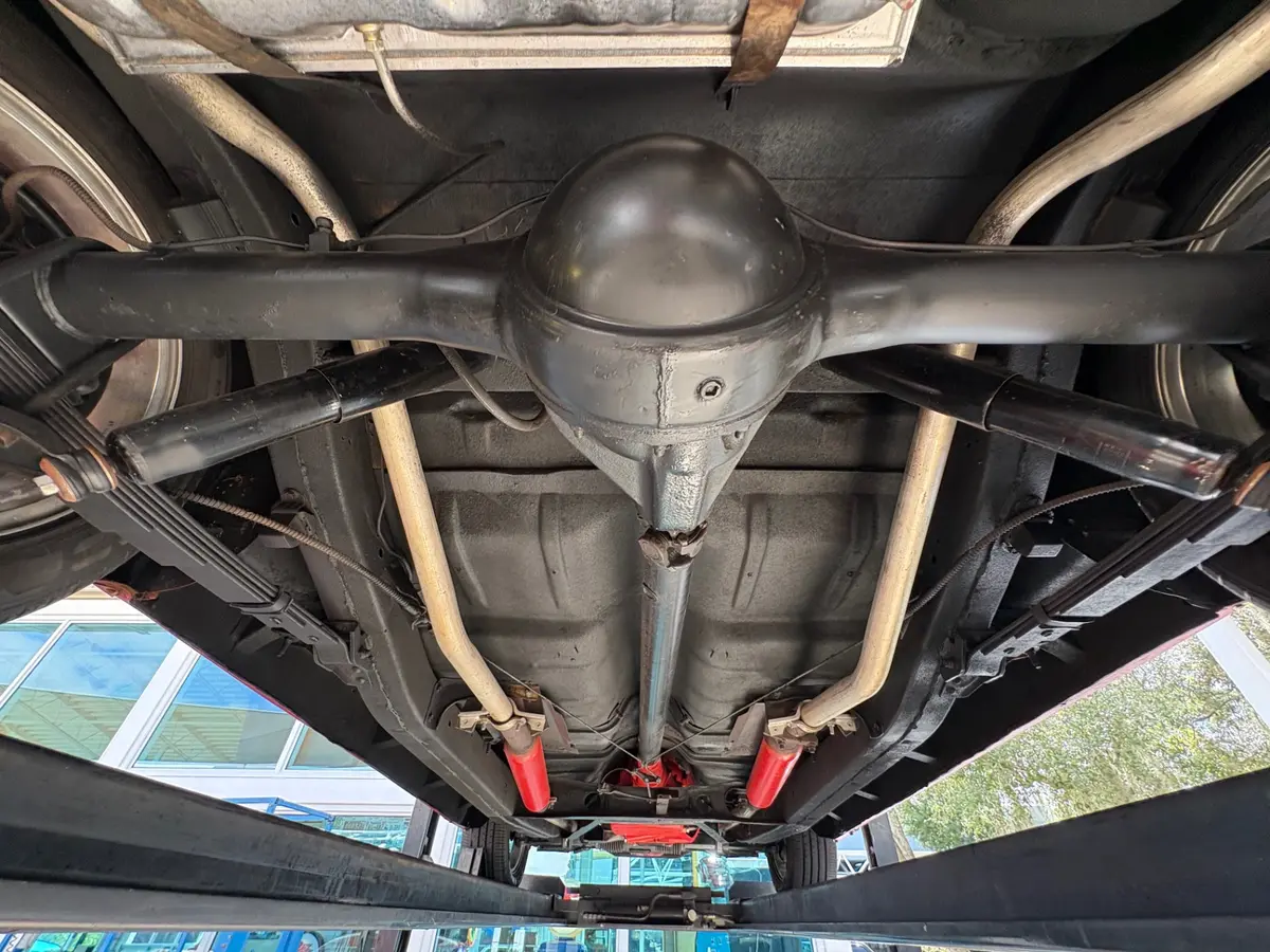 Vehicle photo 43