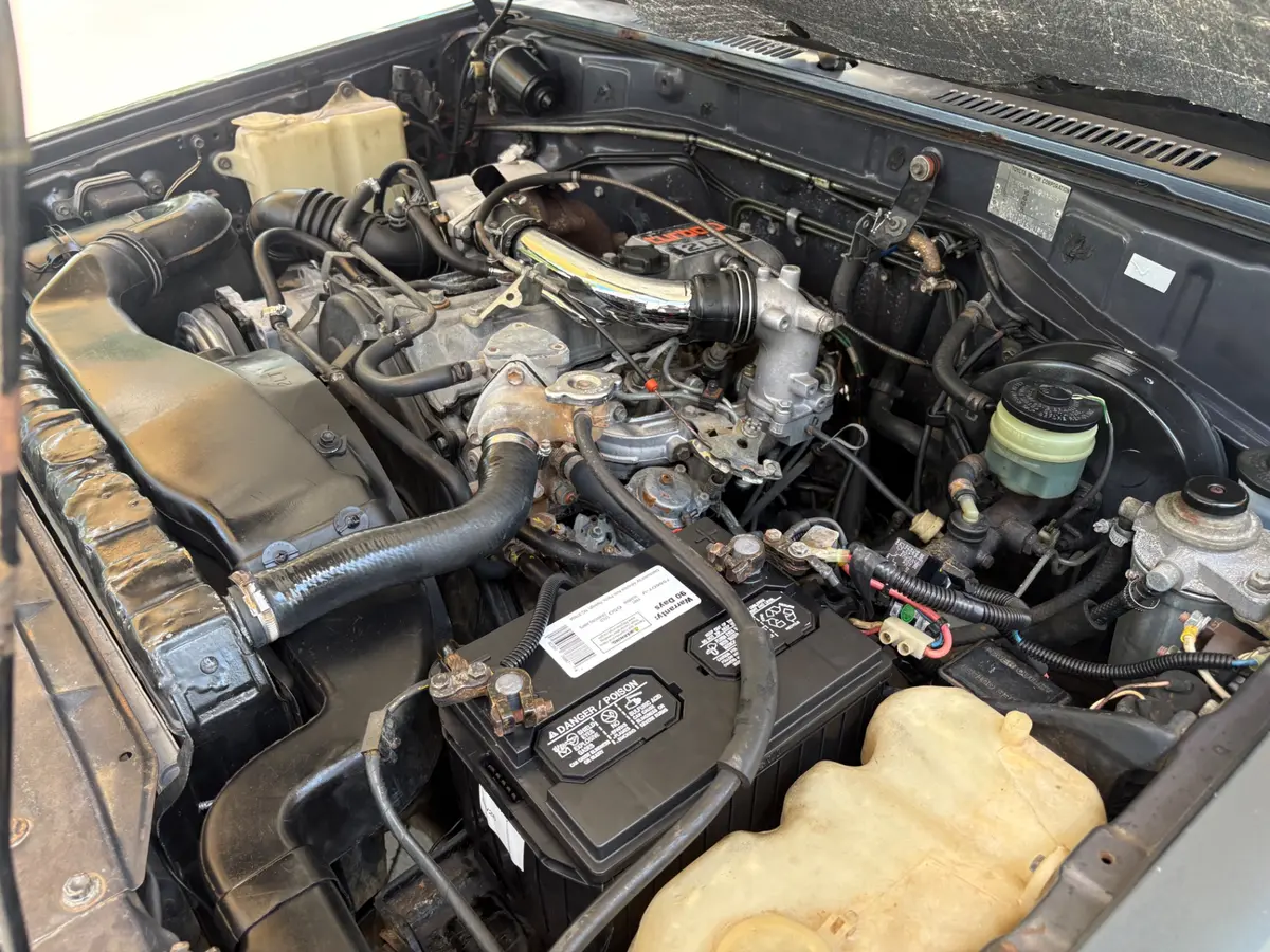Vehicle photo 30