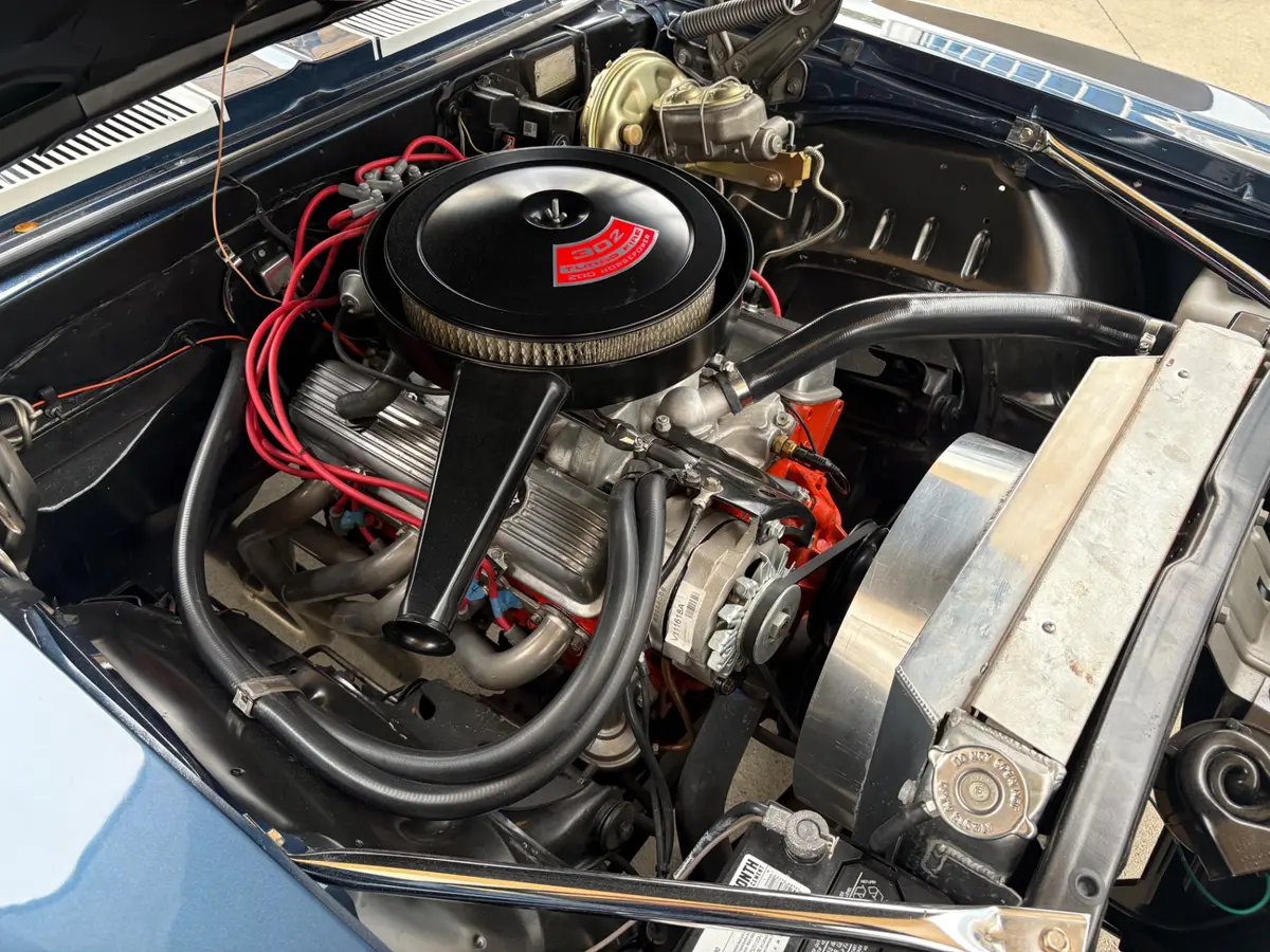 Vehicle photo 40