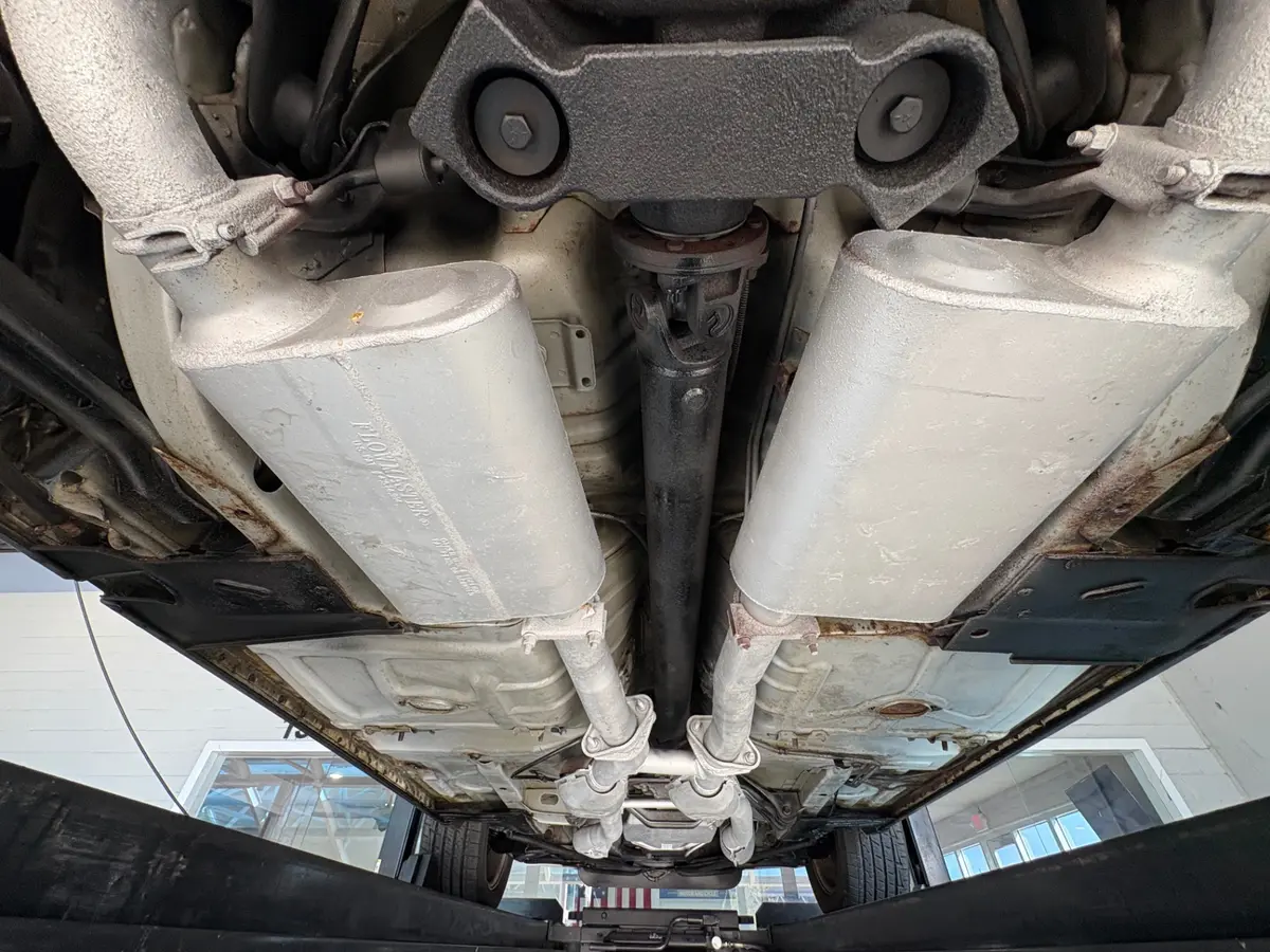 Vehicle photo 49