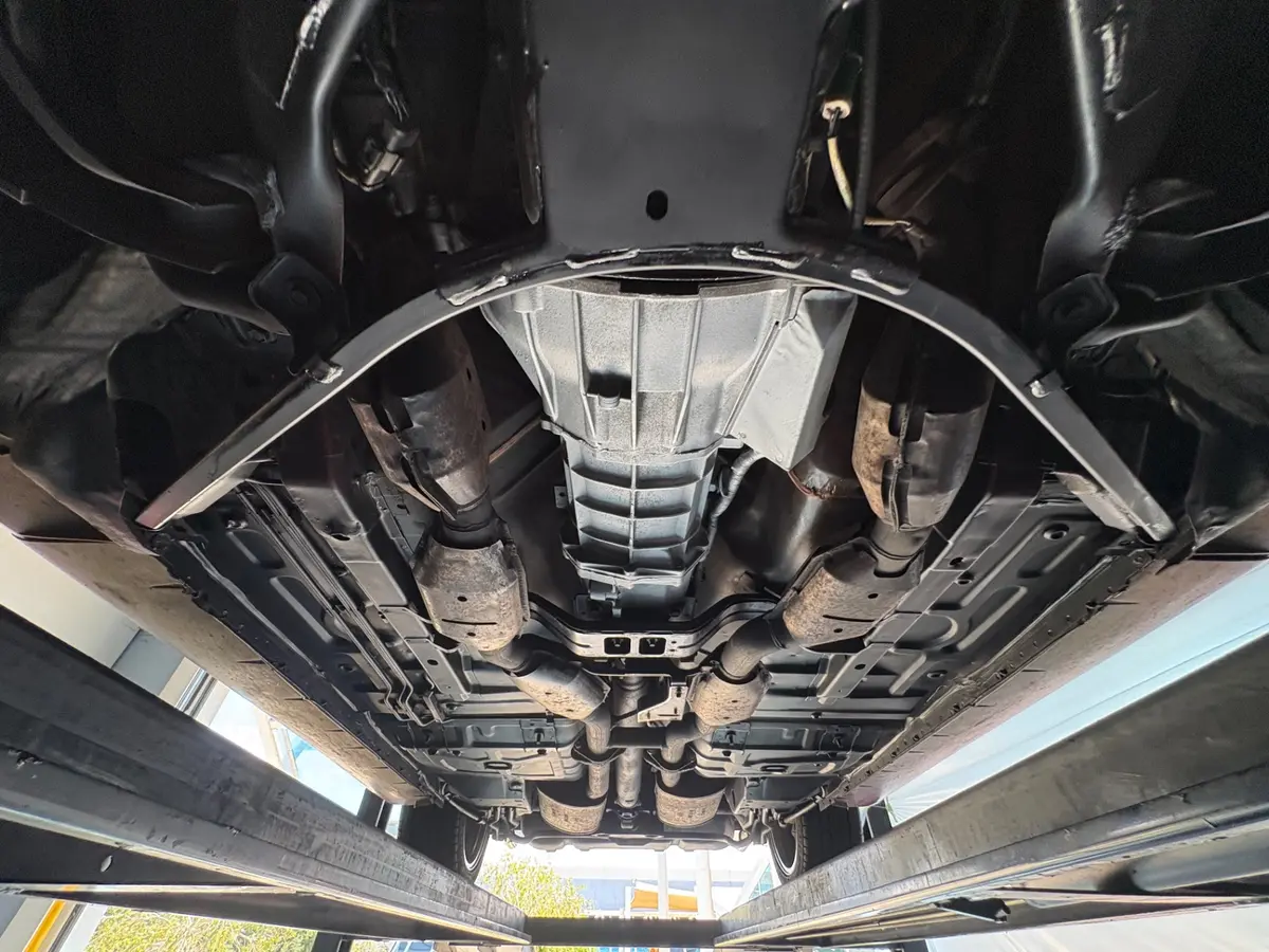 Vehicle photo 57