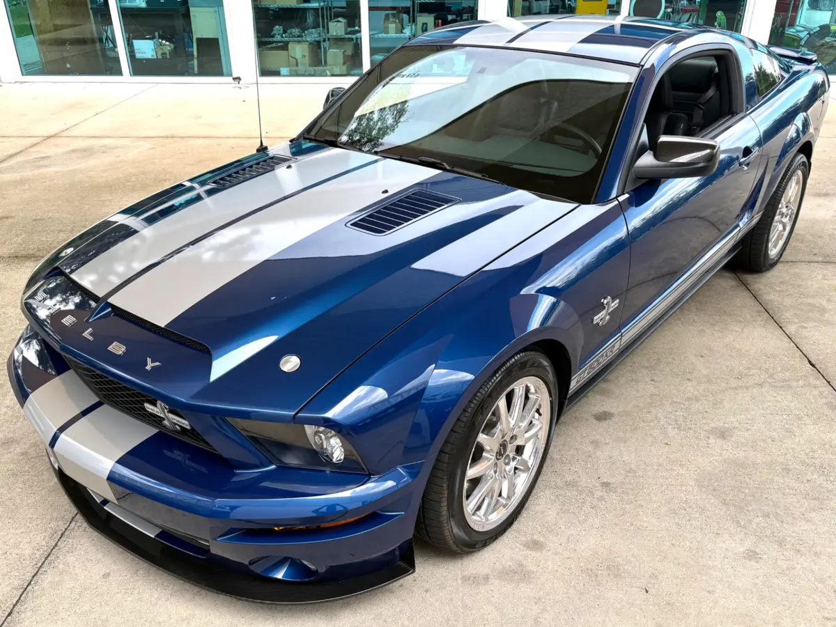 Vehicle photo 20