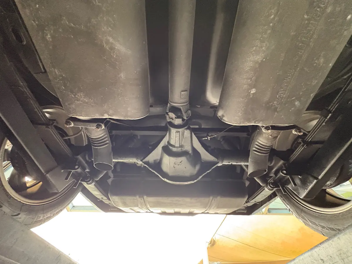 Vehicle photo 57