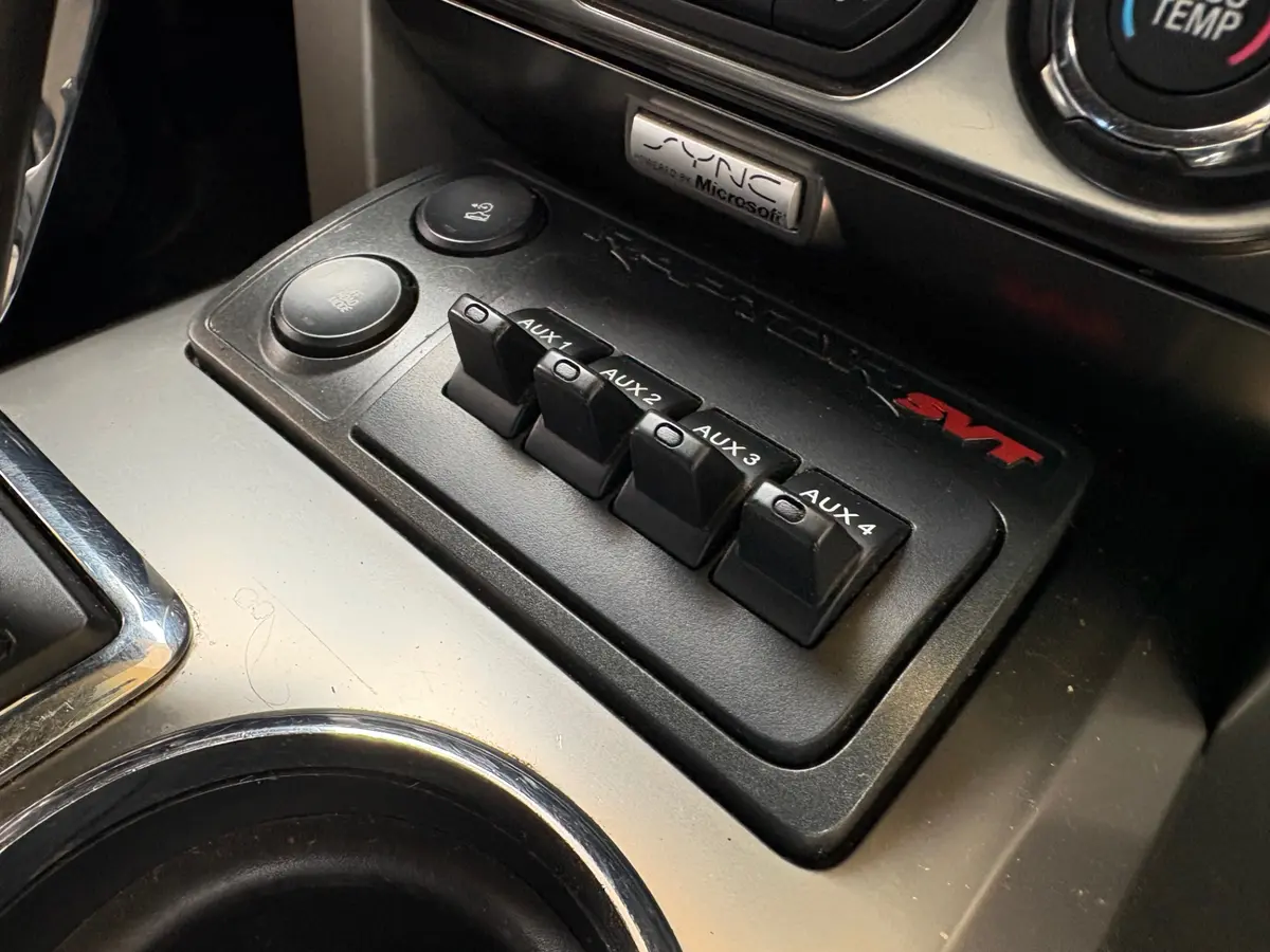Vehicle photo 47