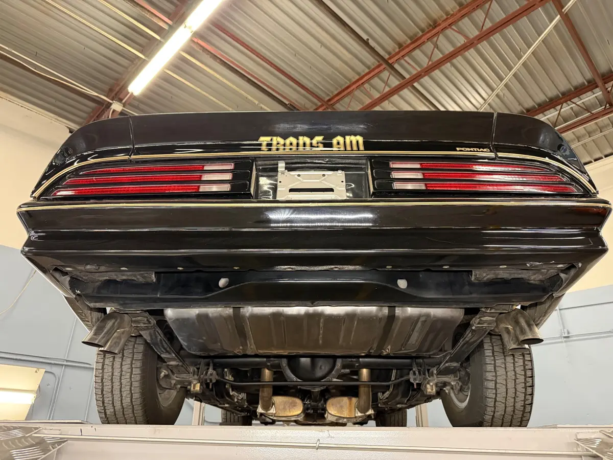 Vehicle photo 67