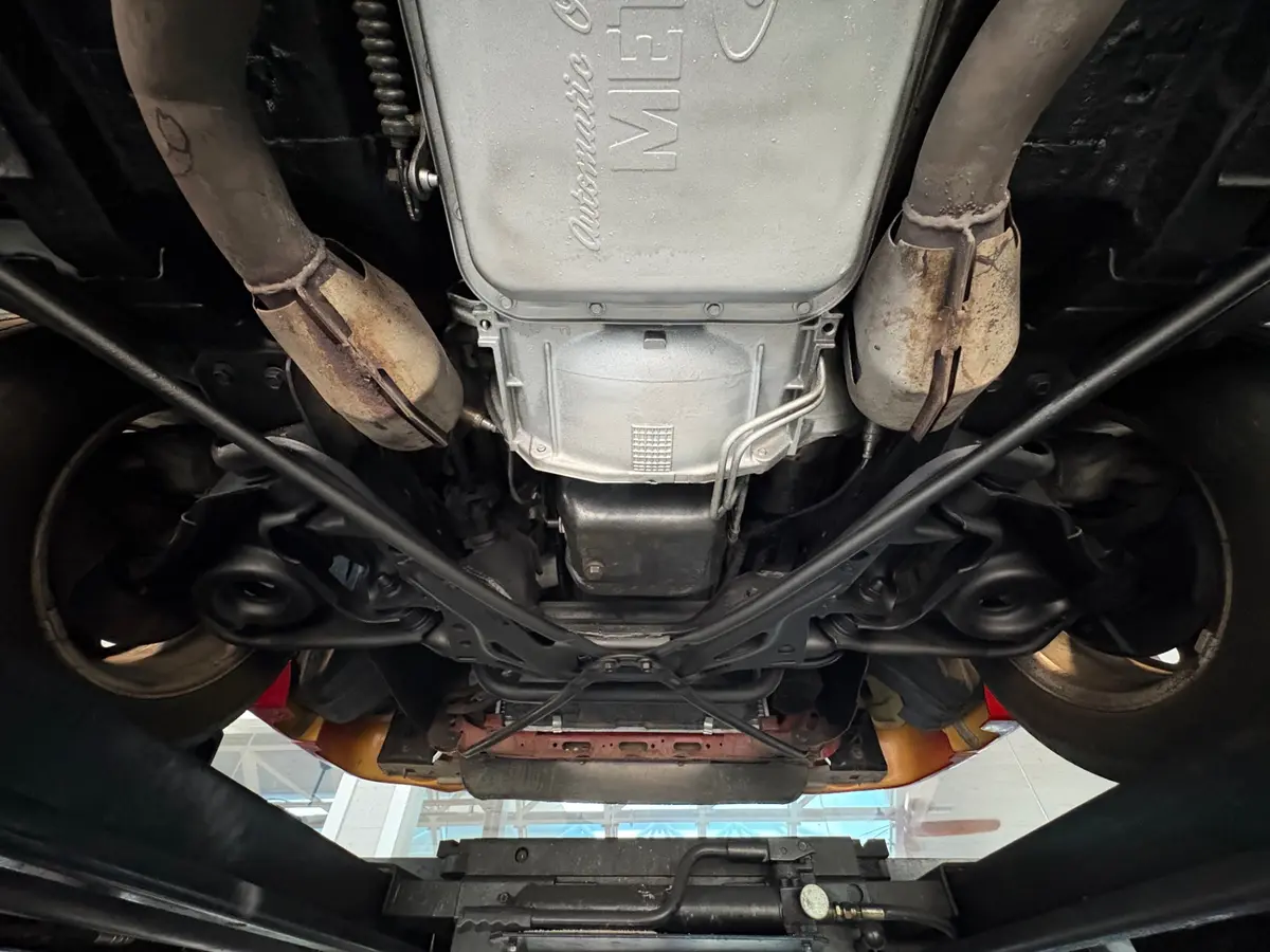 Vehicle photo 56