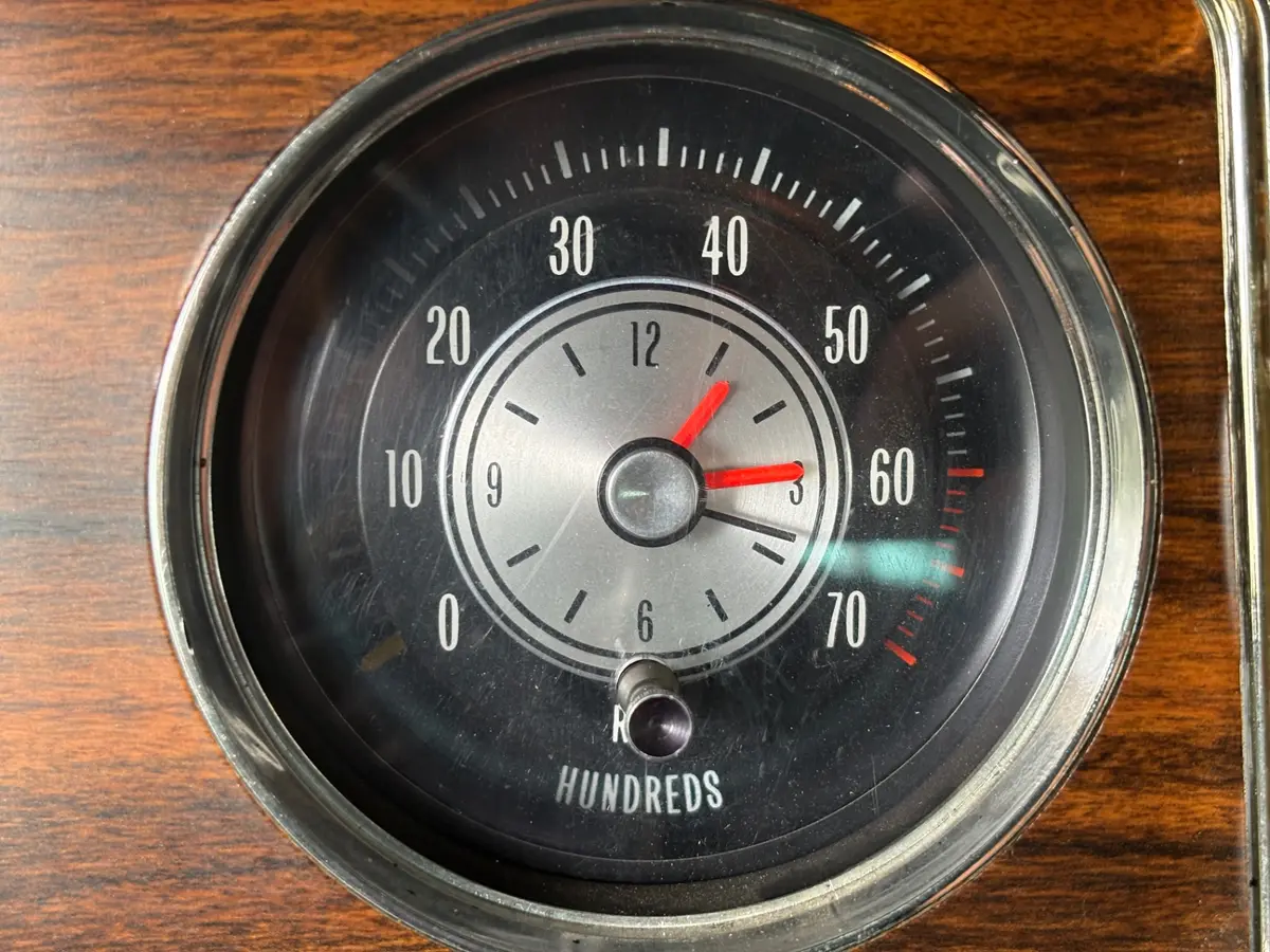 Vehicle photo 43