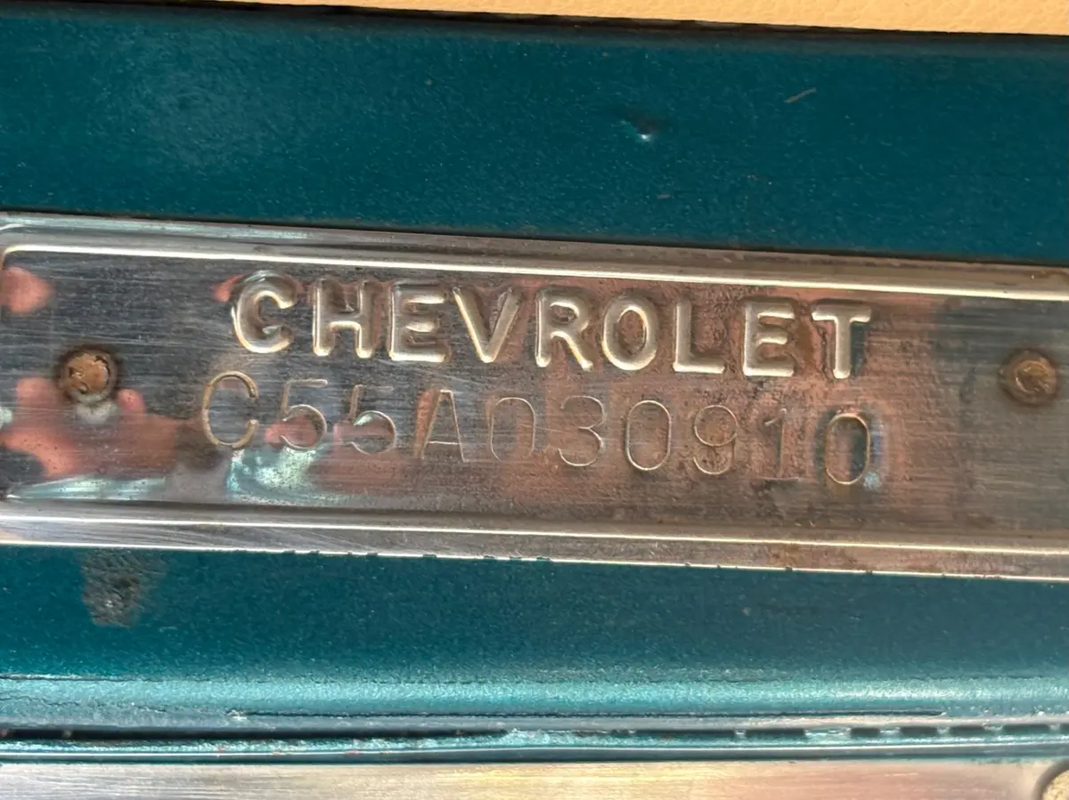 Vehicle photo 23