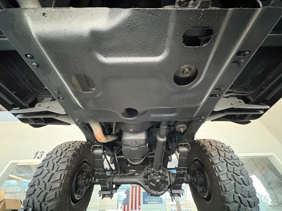 Vehicle photo 47