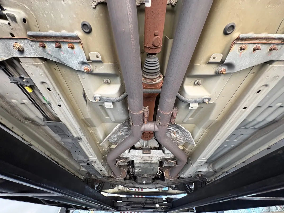 Vehicle photo 49