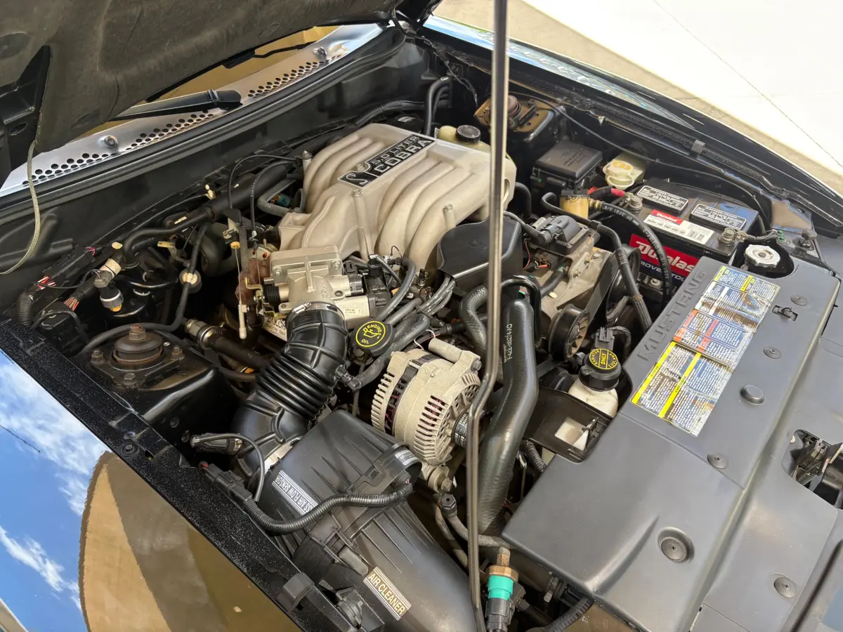 Vehicle photo 32