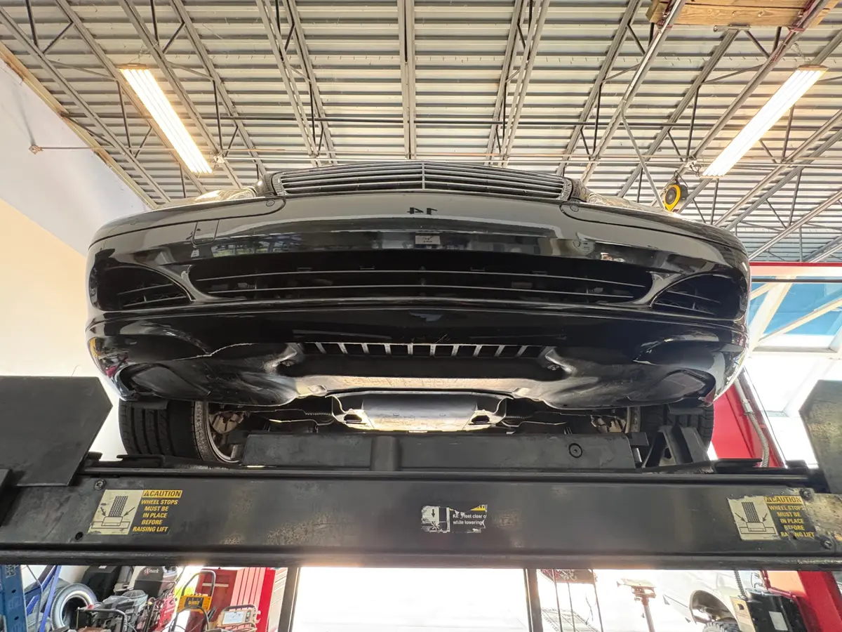 Vehicle photo 59