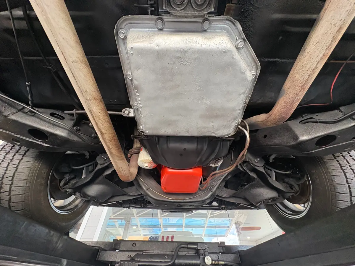 Vehicle photo 52