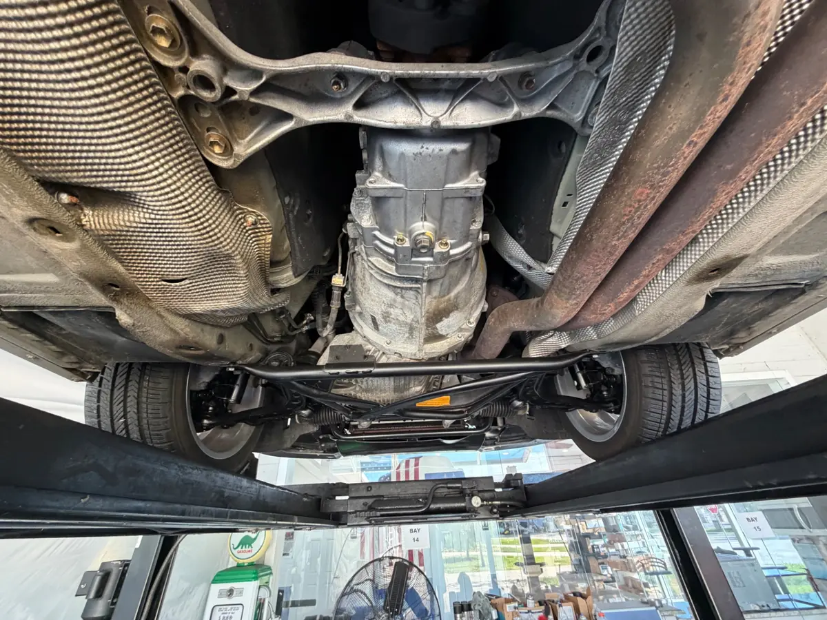 Vehicle photo 46