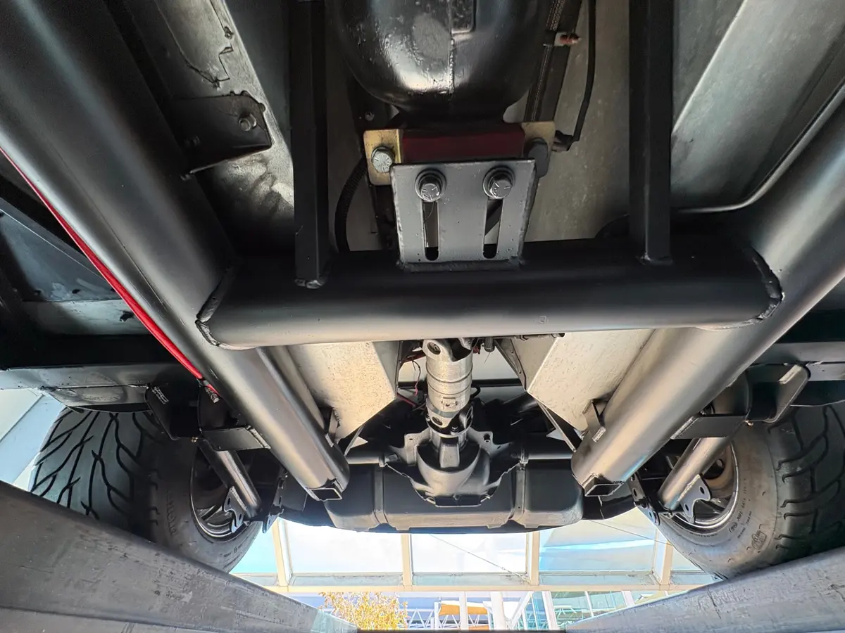 Vehicle photo 56