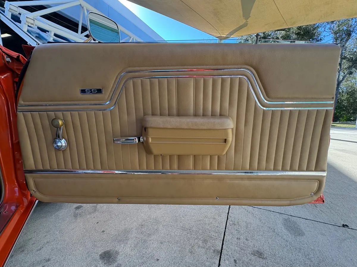 Vehicle photo 38