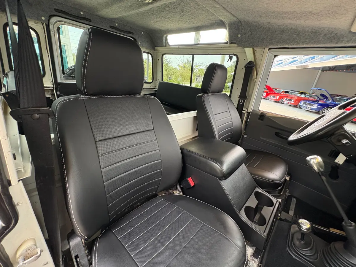 Vehicle photo 42