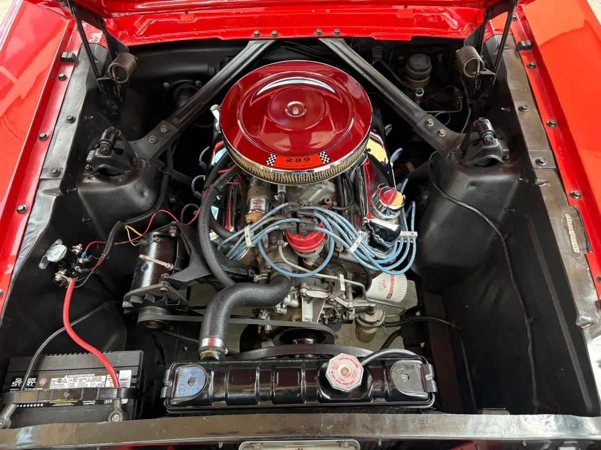 Vehicle photo 30