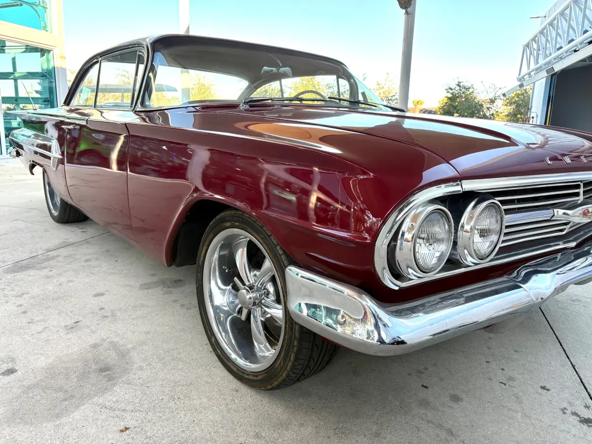 Vehicle photo 20