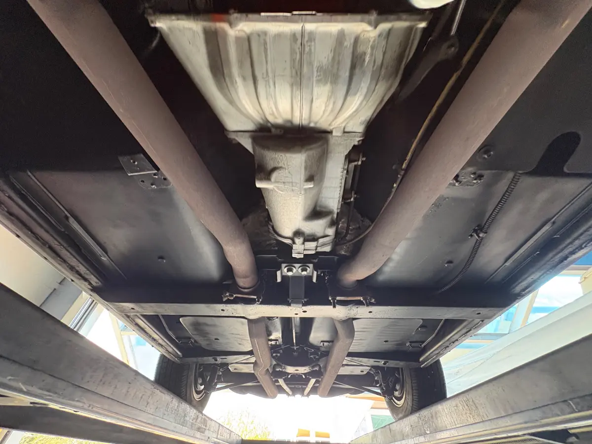 Vehicle photo 67
