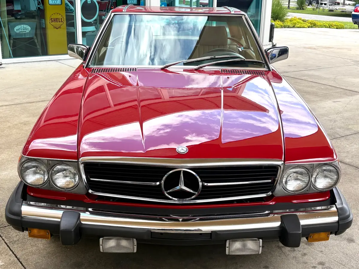 Vehicle photo 3