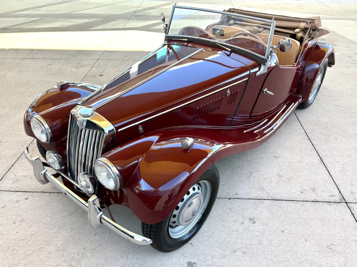 Vehicle photo 20