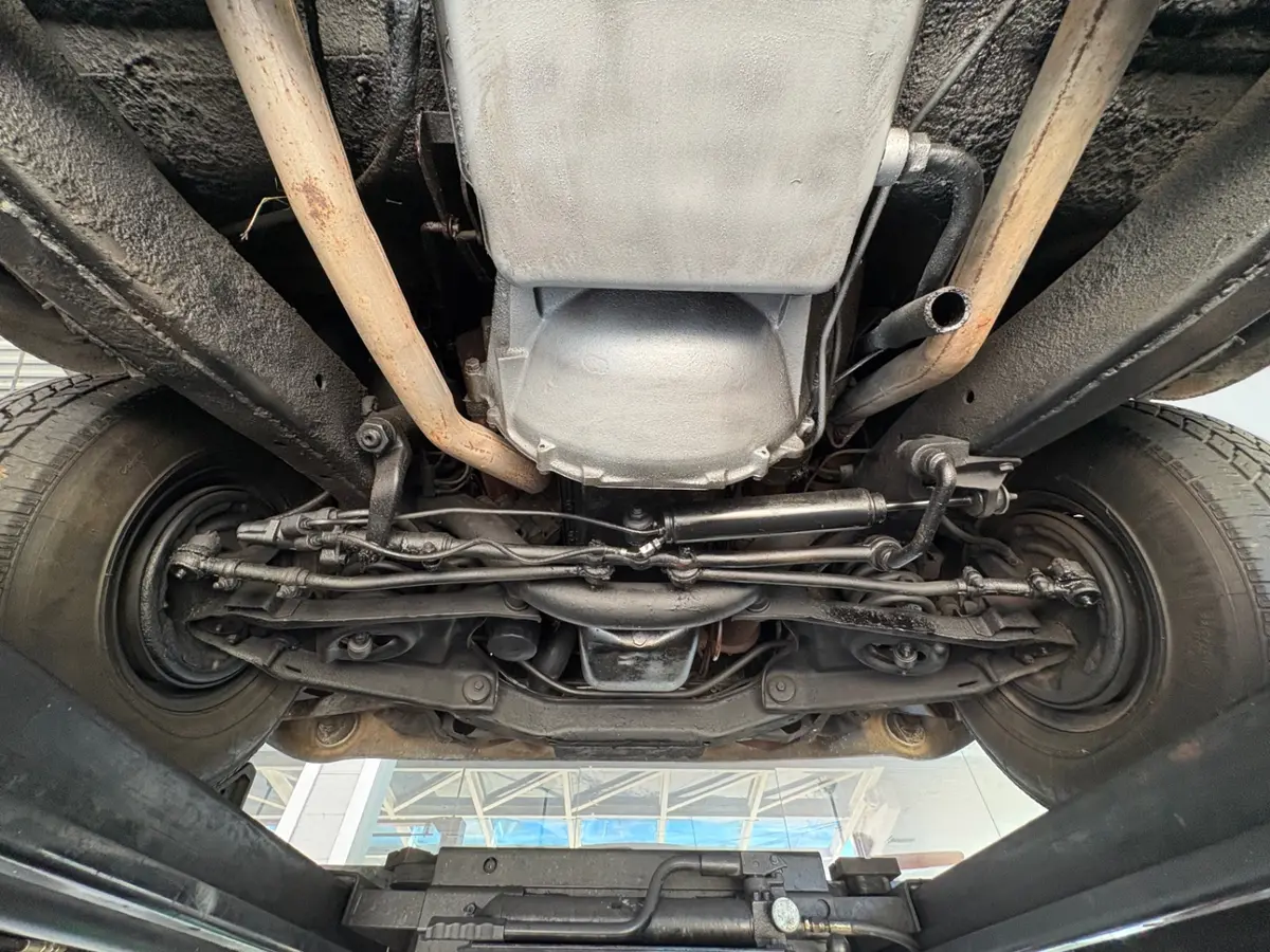 Vehicle photo 48
