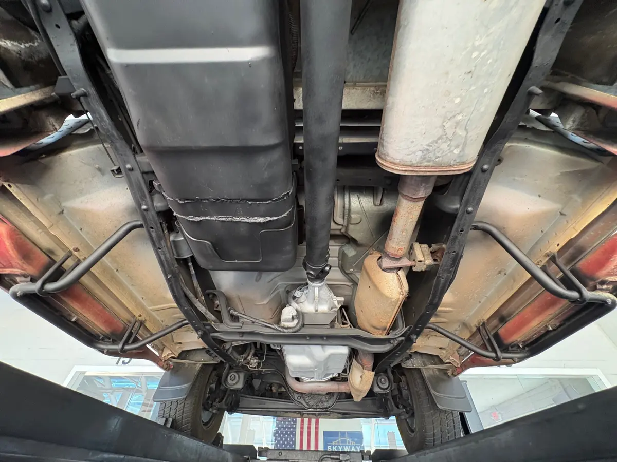 Vehicle photo 45