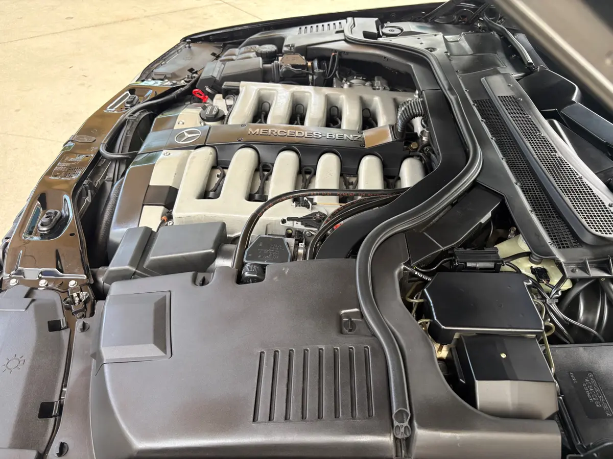 Vehicle photo 29