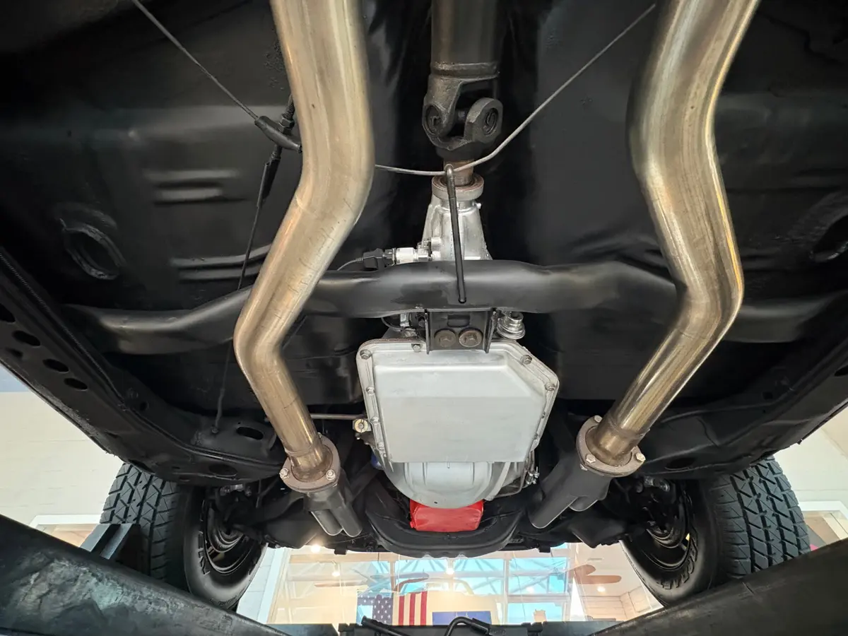 Vehicle photo 52