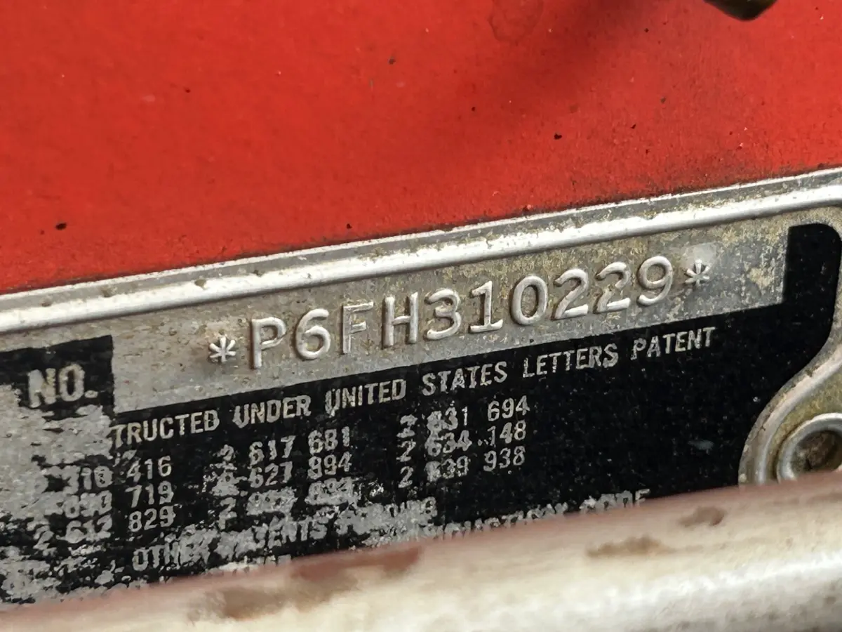 Vehicle photo 23