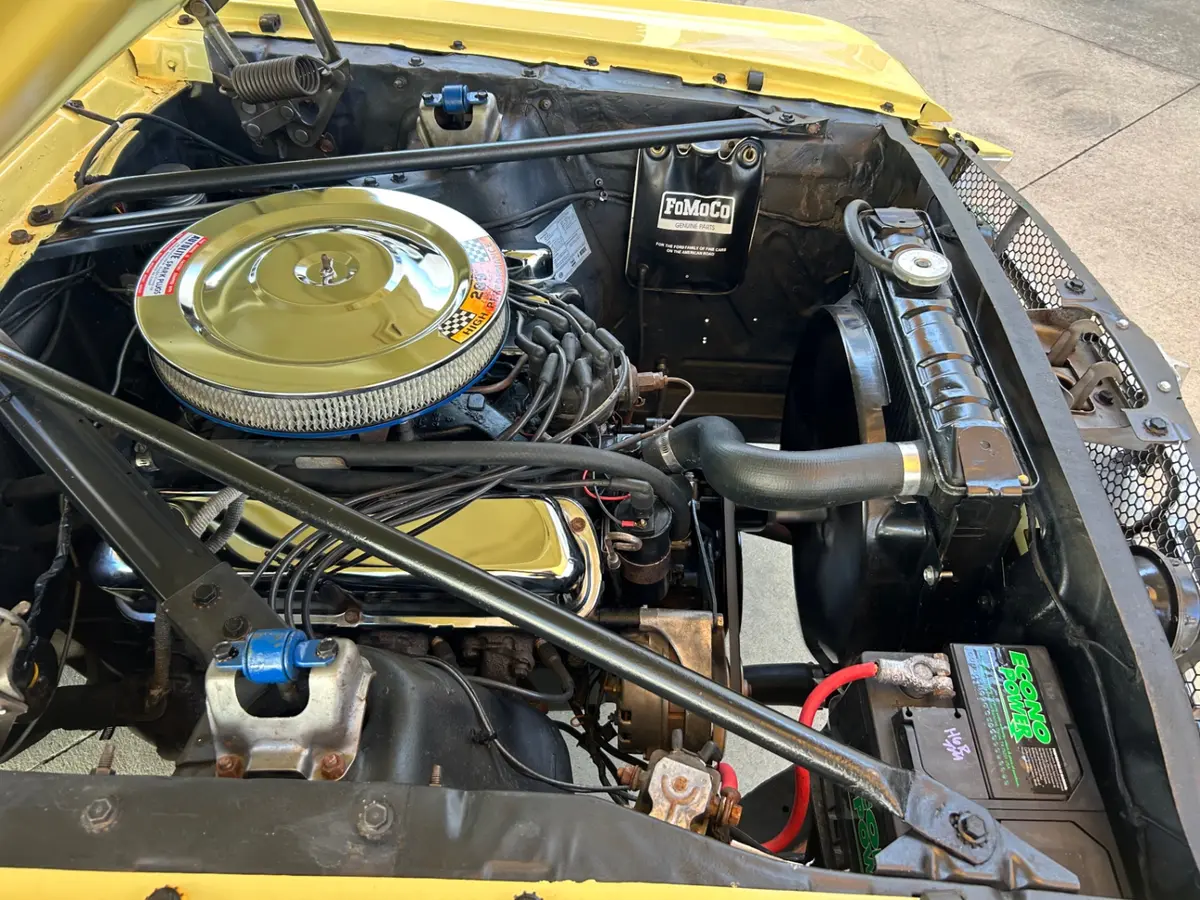Vehicle photo 21
