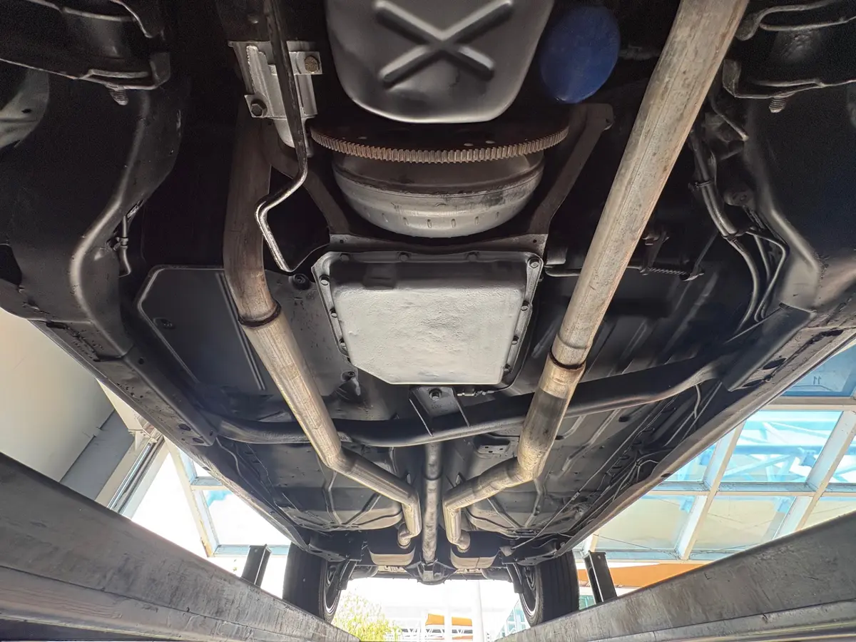 Vehicle photo 51